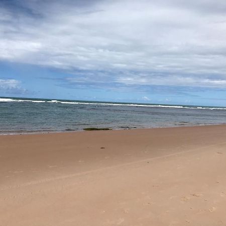 Flat Guarajuba Beira Da Praia Pe Na Areia Экстерьер фото