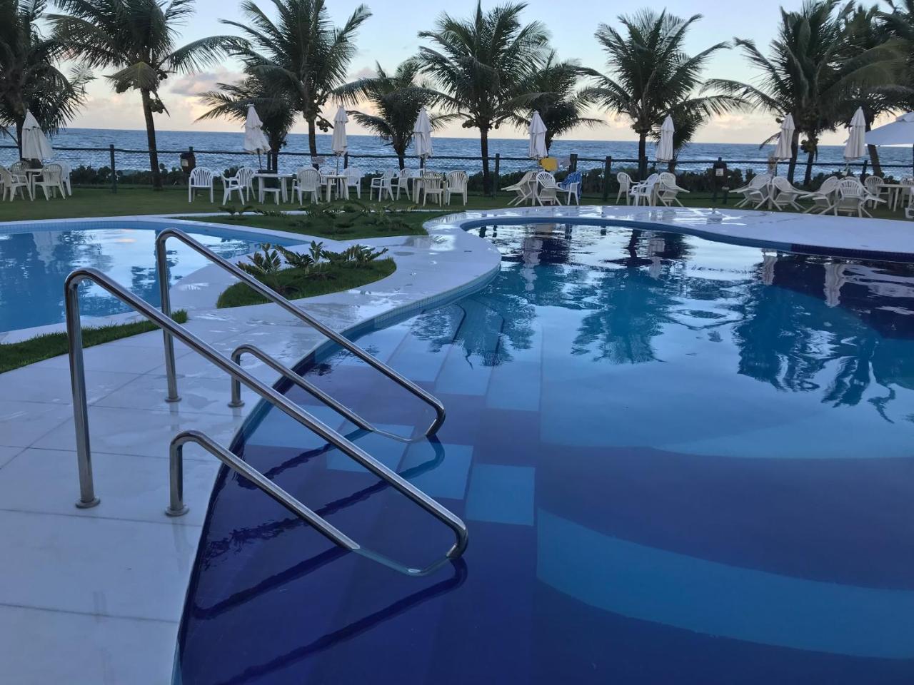 Flat Guarajuba Beira Da Praia Pe Na Areia Экстерьер фото